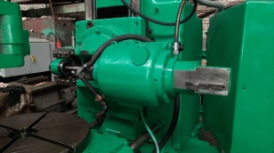 Зубофрезерный станок модели 5К32А