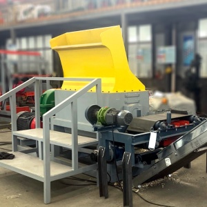 Дробилка поддонов ДП-1350 и прочего вторсырья Приемное окно 1350х300 мм