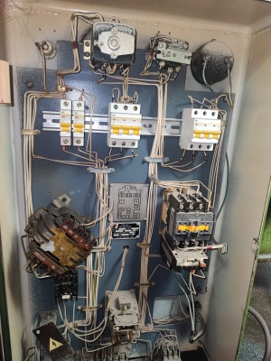 ТОКАРНО-ВИНТОРЕЗНЫЙ 1К62 рмц 1000мм