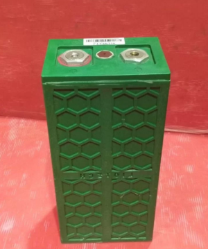 Литиевый аккумулятор LT-LFP220 (3,2 В, 220 А*Ч)