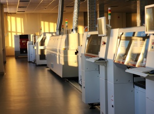 Линия для автоматического монтажа печатных плат электроники SMT, THT