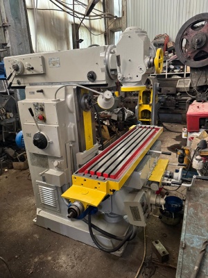 6К82Ш универсально-фрезерный станок