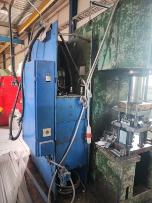 Пресс гидравлический одностоечный П6324Б