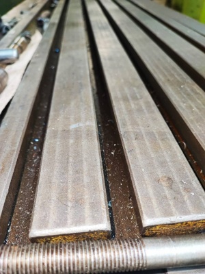 Вертикально-фрезерный FSS400