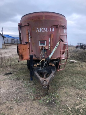 Раздатчик кормов акм-14
