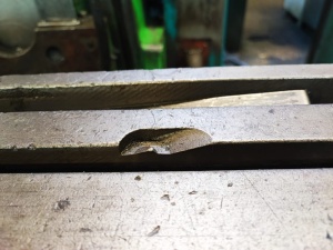 Вертикально-фрезерный станок 6Т12