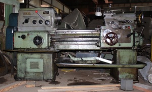 Токарно-винторезный станок 1К625