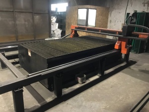 Установка плазменной резки с вытяжным столом УПР 153