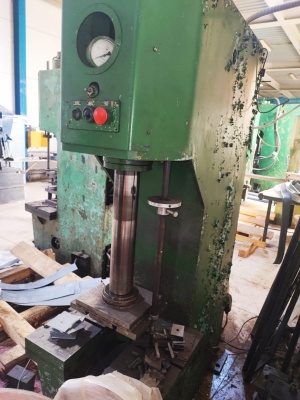 Пресс гидравлический одностоечный П6324