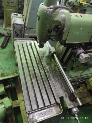 Широкоуниверсальный фрезерный станок, пр-во Швейцария Mikron WF2