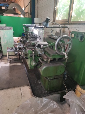 ТОКАРНО-ВИНТОРЕЗНЫЙ 1К62 рмц 1000мм