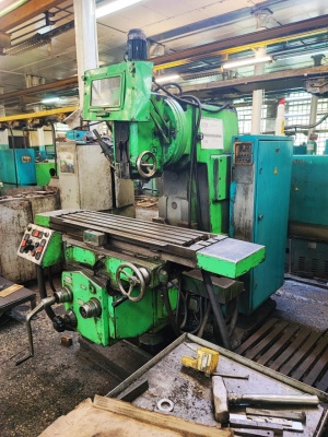 Вертикально-фрезерный станок 6Т12