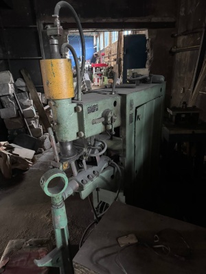 Машина контактной сварки МТ 1610