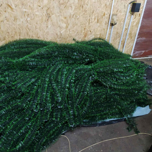 Станок по насечке пленки для производства ритуальной хвои