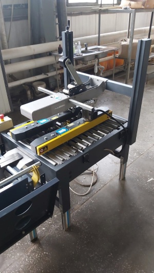 Заклейщик коробов SIAT S8-CE (Состояние нового)