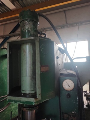 Пресс гидравлический одностоечный п6324б