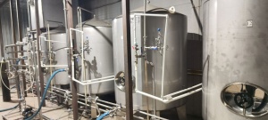 Комплект оборудования состоящий из: Варочного отд 5 000 л/смену, Бродильного отд 20 т, Дображивания 40 т, Линиии розлива и упаковки в ПЭТ