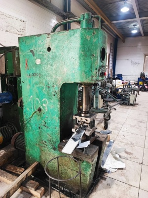 Пресс гидравлический одностоечный П6324