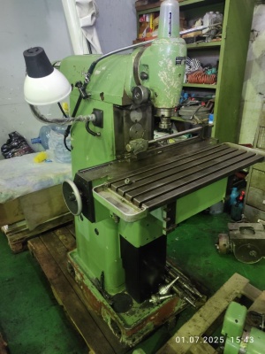 Широкоуниверсальный фрезерный станок, пр-во Швейцария Mikron WF2