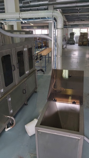 Автомат розлива и упаковки жидких продуктов в картонную упаковку типа PURE PAK «АЛЬТЕР- 04А 1500» с аппликатором крышки