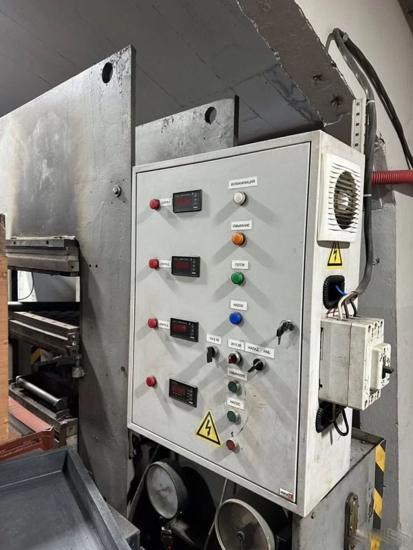 Пресс вулканизационный гидравлический 250-600 2Э