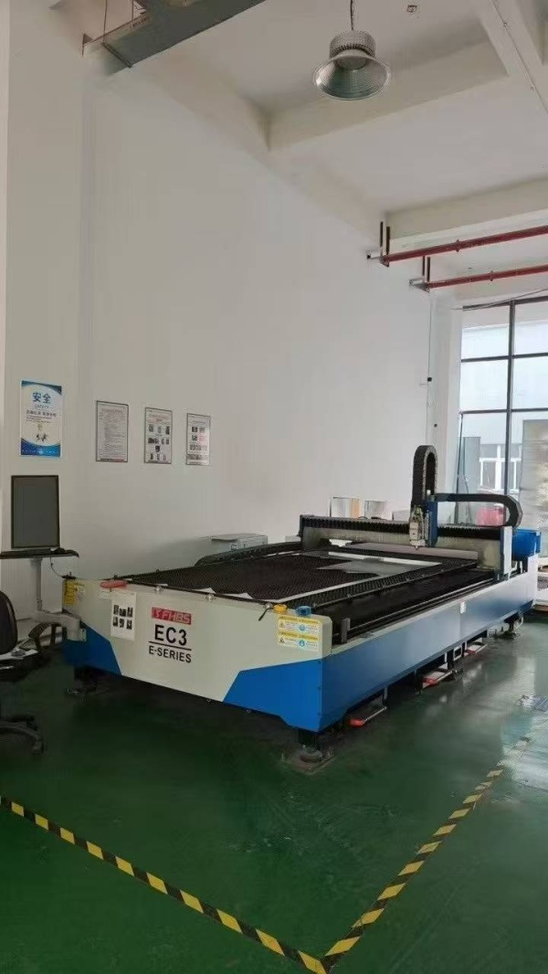 Станок лазерной резки металла с ЧПУ 3000х1500 мм 1500 Вт