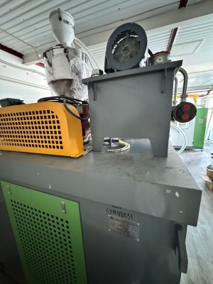 Экструзионно-выдувная машина КС60-2LII