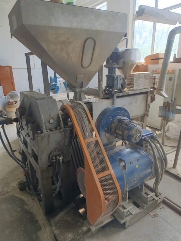 Кабельная линия с червячным прессом ЧП 63х25Д и червячным прессом ЧП 25х25Д