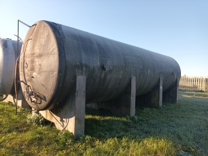 Емкость нержавеющая 40 кубов, 12х18н10т, толщ 6 мм