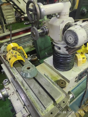 Вертикальный фрезерный станок 6Р13