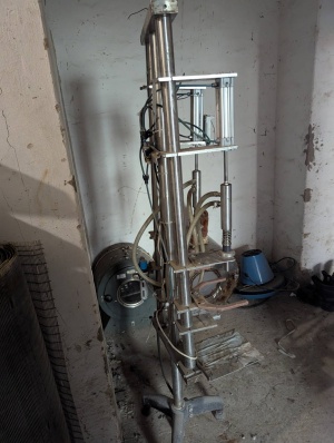 Дозатор полуавтомат для наполнения пластиковых бутылей