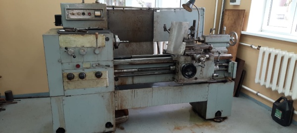 токарно-винторезный станок 16Е20