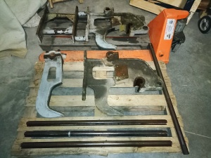 От станка правильно-отрезной И6119, ИВ6119 стойки и валы от приемного лотка