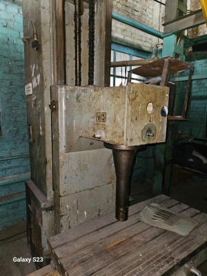 2733П отделочно-расточной станок под ремонт