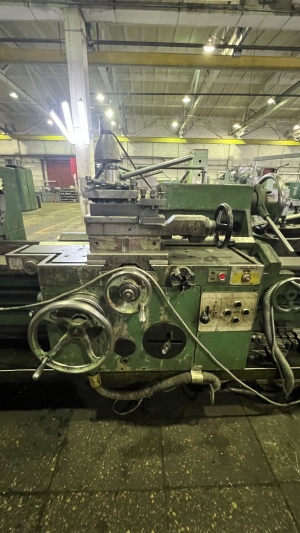 Токарно-винторезный станок TOS SUS63 рмц 5000