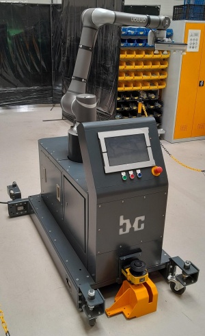 Роботизированная система паллетирования OMRON TM12