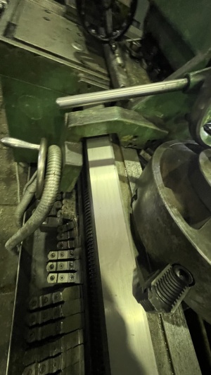 Токарно-винторезный станок TOS SUS63 рмц 5000