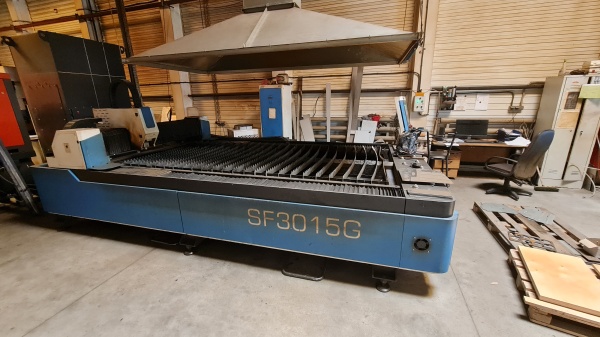 Установка лазерной резки металла SENFENG SF3015G (3000W Raycus)