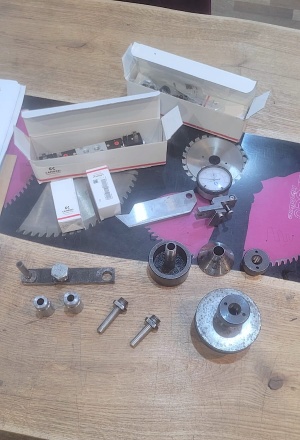 Заточной станок с ЧПУ для дисковых пил UT.MA