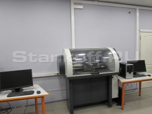 Учебный малогабаритный токарный станок D6000