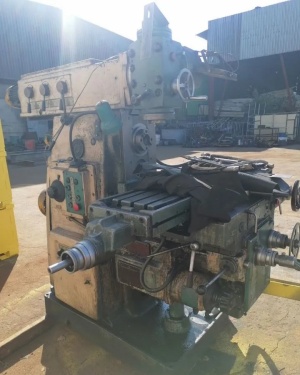 6Р82Ш универсально-фрезерный станок