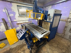 универсально-фрезерный станок Орша Ф32У-31