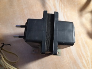 Tрансформаторы понижающие унивeрcальныe c 220вольт нa 110 вольт