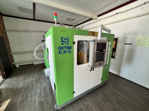 Экструзионно-выдувная машина КС60-2LII