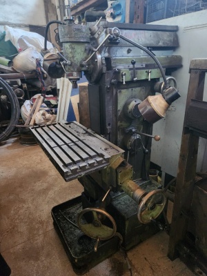 676П универсально-фрезерный станок