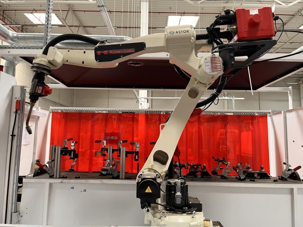 Роботизированная сварочная станция KAWASAKI BA006L-A