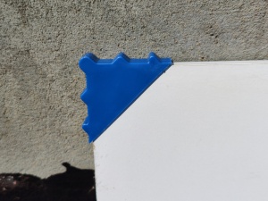 Уголки защитные пластиковые, не картонные уголки