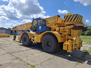 Короткобазный кран GROVE RT755