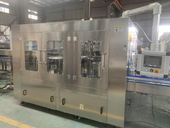 Оборудование для линии выдува и розлива питьевой негазированной воды в ПЭТ тару объемом 5 л, производительностью 1500 бут/ч