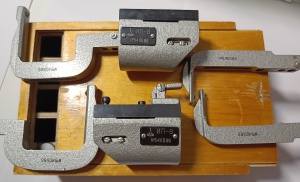 Приспособление ИП-8 к оптиметру ИКГ-3